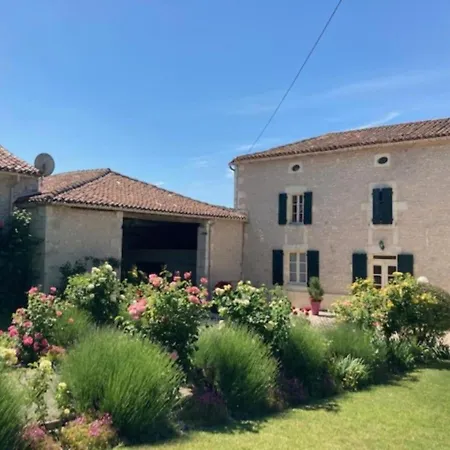 Holiday home Familial Avec Piscine, Jardin Clos, Equipements Bebe, Animaux Acceptes, - Fr-1-653-61 *